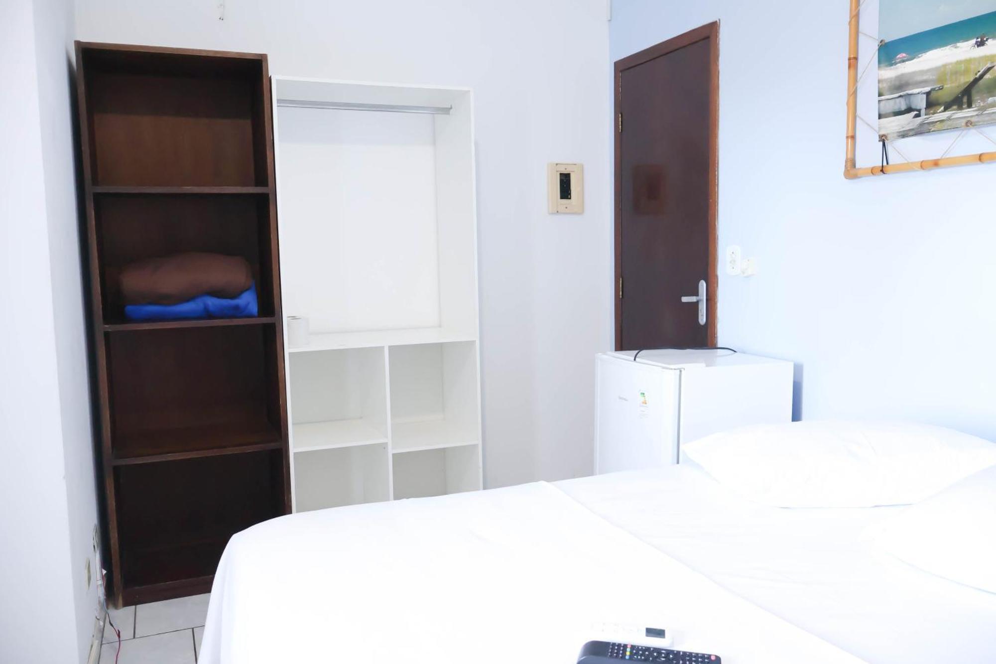 Pousada Ju&Ju A 400 Mts Da Praia Понтал-ду-Парана Экстерьер фото