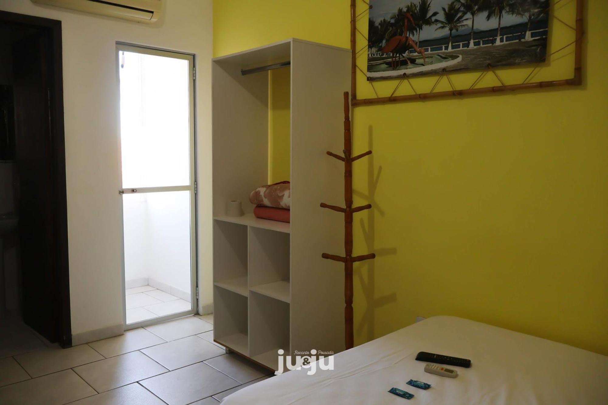 Pousada Ju&Ju A 400 Mts Da Praia Понтал-ду-Парана Экстерьер фото