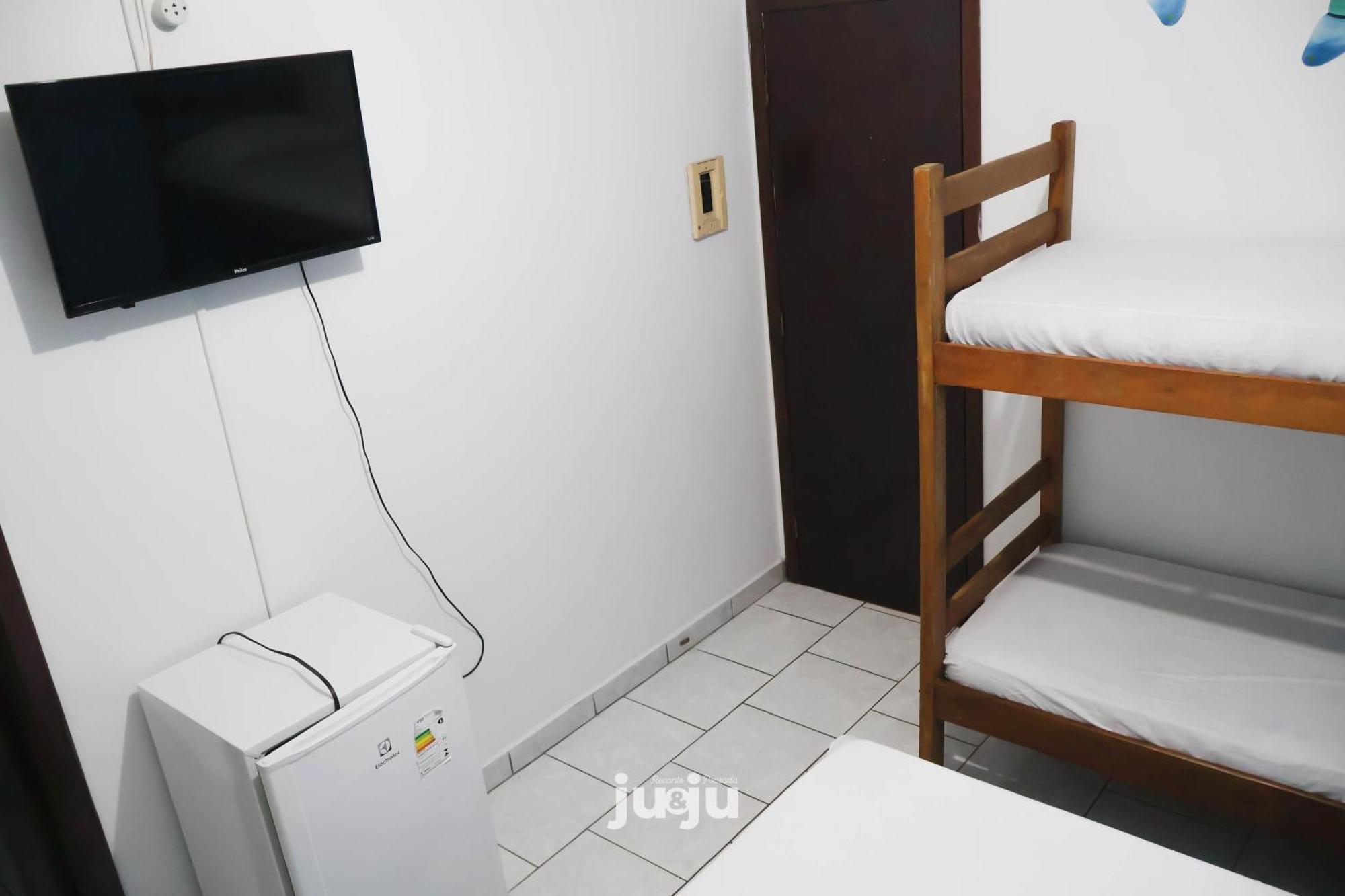 Pousada Ju&Ju A 400 Mts Da Praia Понтал-ду-Парана Экстерьер фото
